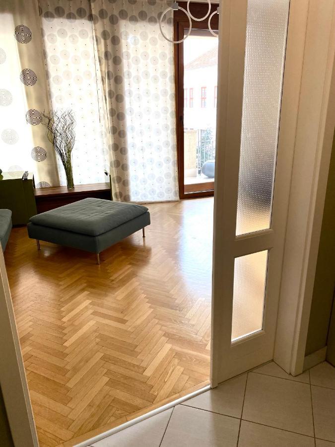 Budapest Heart By Gozsdu Apartment エクステリア 写真